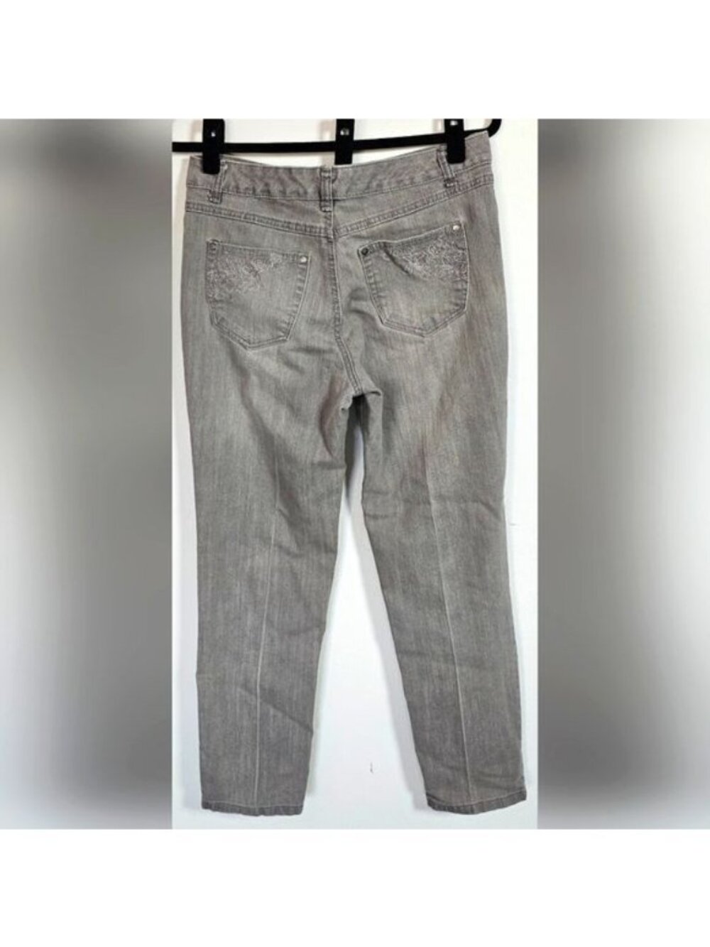 Style & Co Gray Wash Women's Jeans Size 8 - Picture 2 of 8